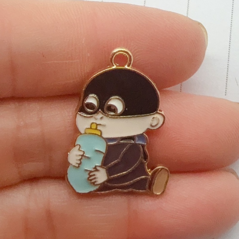 Pendentif en alliage à motif d - Party Games Ideas avis et prix